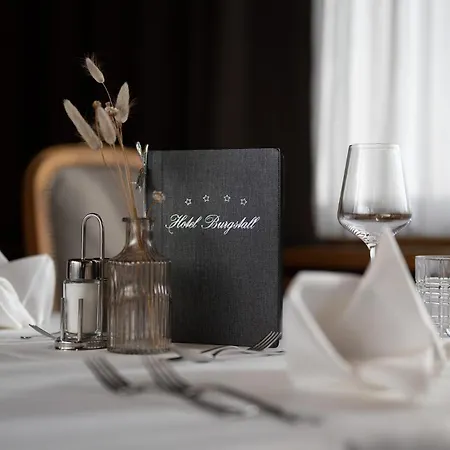 Burgstall Отель Нойштифт-им-Штубайталь